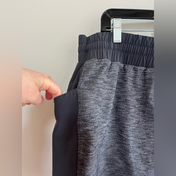 Athleta Excursion Hybrid Skort in Gray Black Heather, Size L - Picture 6 of 11